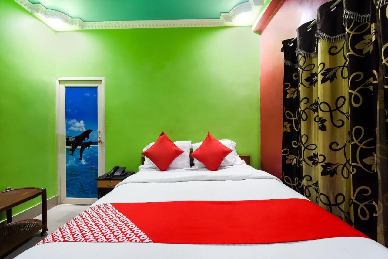 Oyo 44160 Hotel Sahana Jangipur Dış mekan fotoğraf